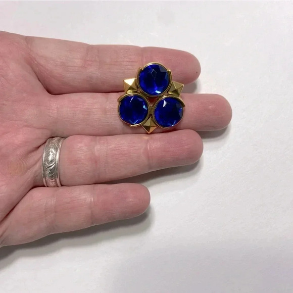 The Legend of Zelda Ocarina of Time - The Spiritual Stone : Zora's Sapphire Pin - Picture 4 of 5